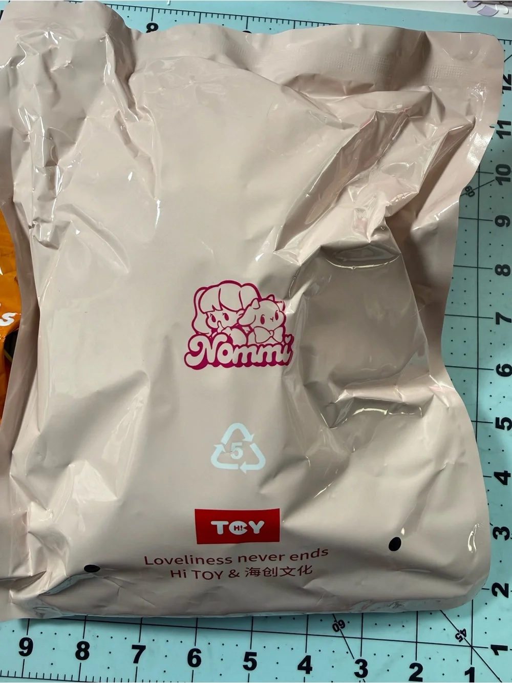 MIMI keychain nommi new, no box